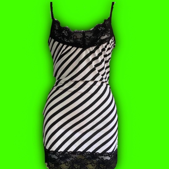 Mini dress - Picture 1 of 2